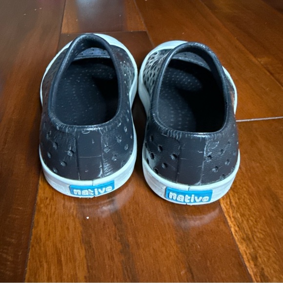 Native Shoes Black and White Water Shoes Slip-On Comfort - Picture 3 of 7